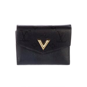Louis Vuitton 2019 Leather Zoé Wallet